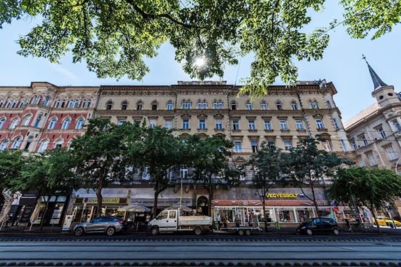 Very Stylish And Ac Budapeszt